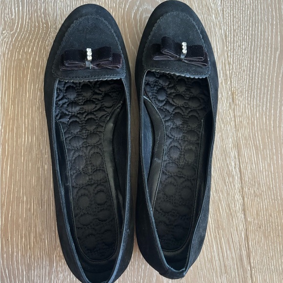 Coach Shoes - Coach Black Flats with Velvet Bows & Quilted Insole Size 8 EUC